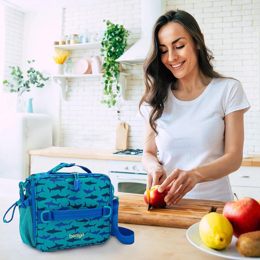 bentgo-kids-prints-lunch-box-and-lunch-bag-i7 BGPTBDL1-SHK-11.jpg